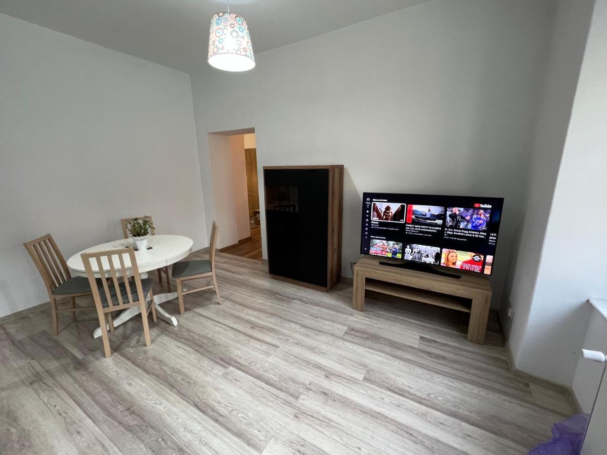 Apartament 3 Pokojowy Z Parkingiem Apartment Zabkowice Slaskie Ngoại thất bức ảnh